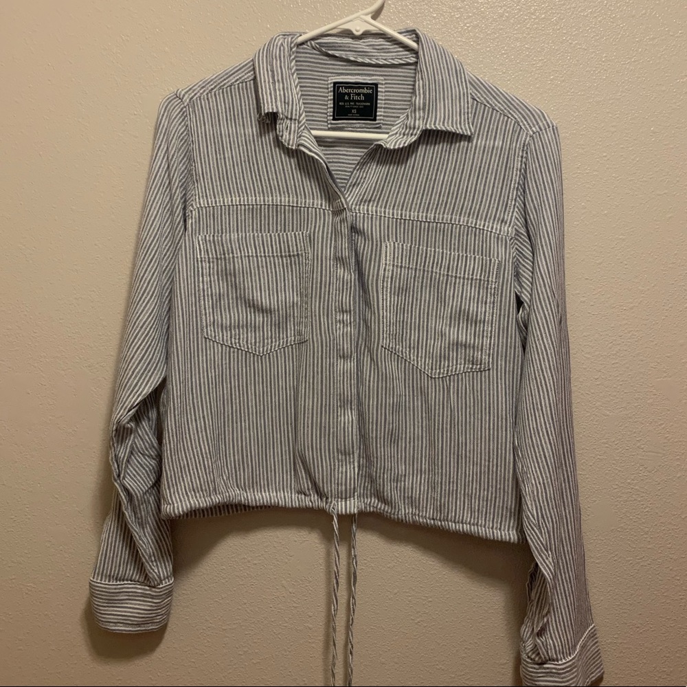 Striped long sleeve crop top with front tie XS